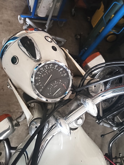 BMW R 75/5 2 of 4
