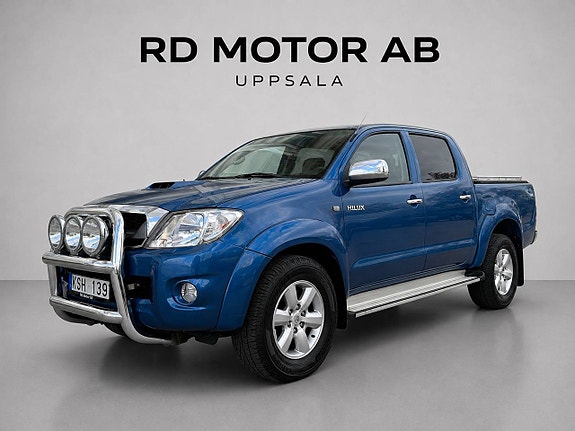 Toyota HiLux 2 of 24