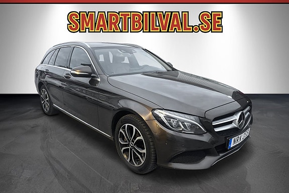 Mercedes-Benz C300 6 of 26