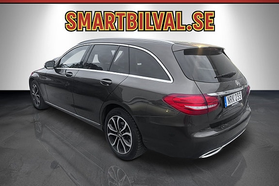Mercedes-Benz C300 2 of 26