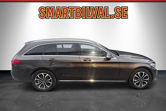 Mercedes-Benz C300 5 of 26