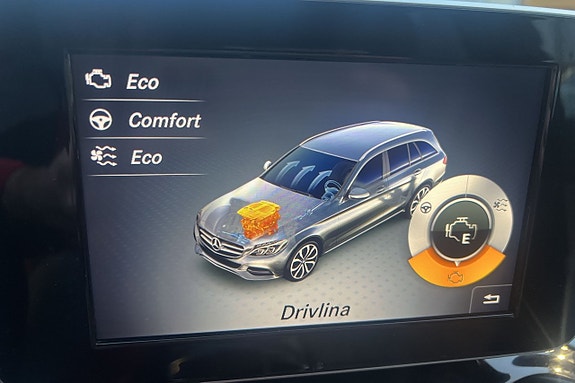 Mercedes-Benz C300 26 of 26