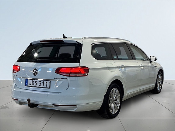 Volkswagen Passat 6 of 21