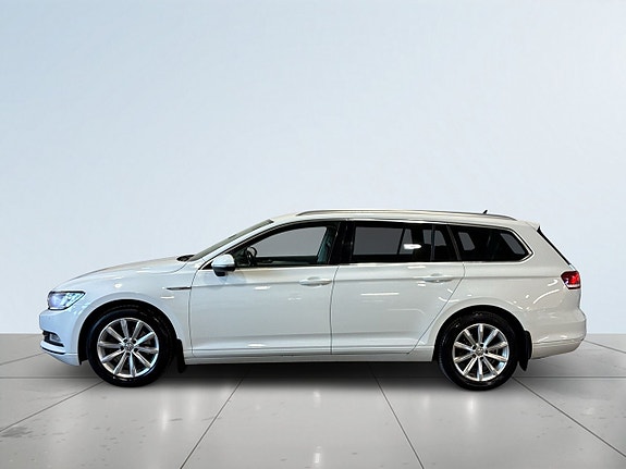 Volkswagen Passat 4 of 21