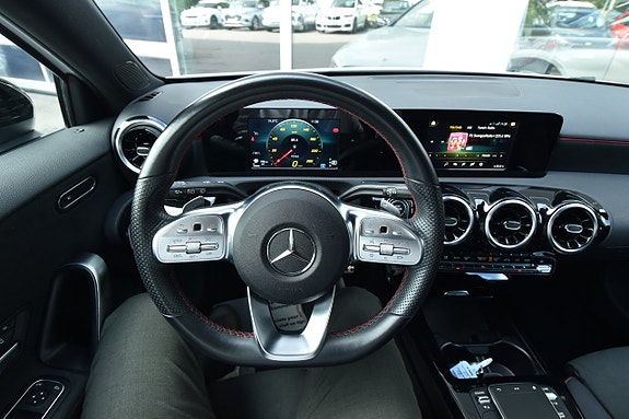 Mercedes-Benz A180 16 of 29