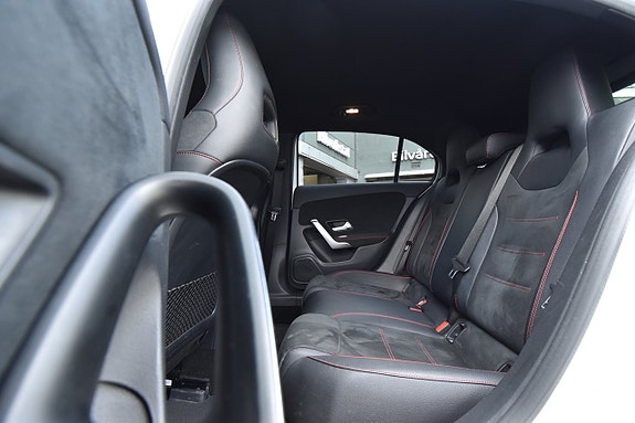 Mercedes-Benz A180 13 of 29