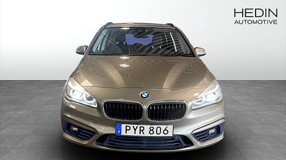 BMW 216d 8 of 9