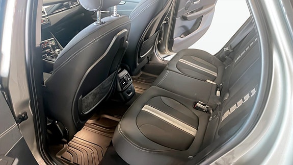 BMW 216d 5 of 9