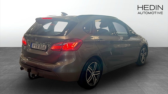 BMW 216d 2 of 9