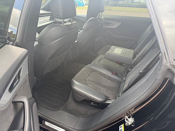 Audi Q8 7 of 10