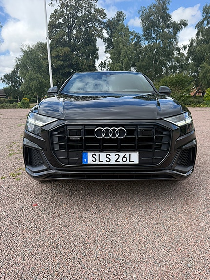 Audi Q8 3 of 10