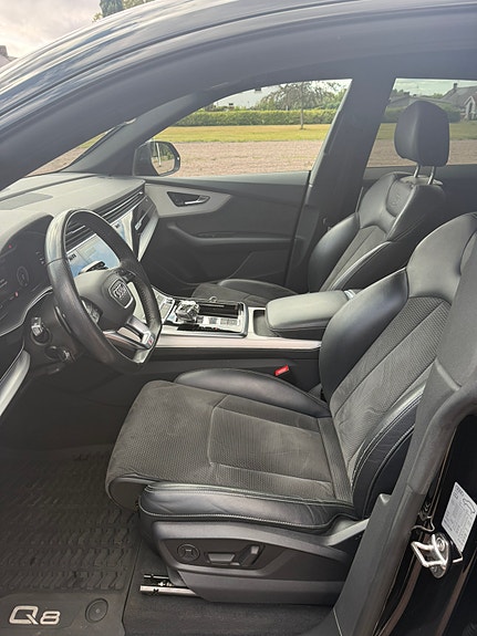 Audi Q8 8 of 10