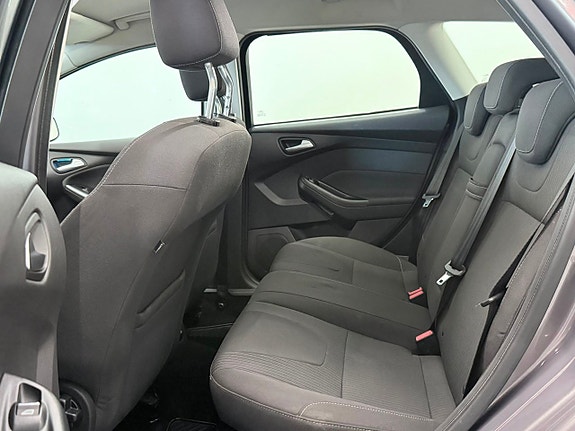 Ford Focus 11 of 15