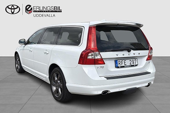 Volvo V70 2 of 16