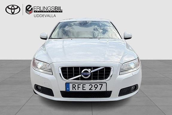 Volvo V70 5 of 16