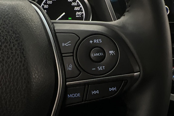 Toyota Camry 20 of 24