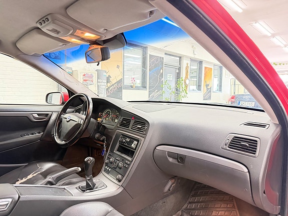 Volvo S60 14 of 27
