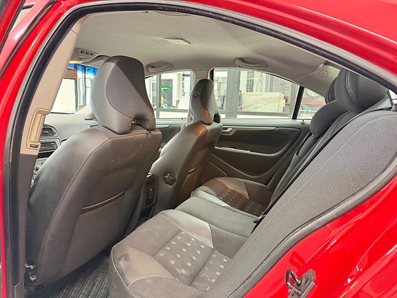 Volvo S60 19 of 27