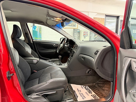 Volvo S60 13 of 27