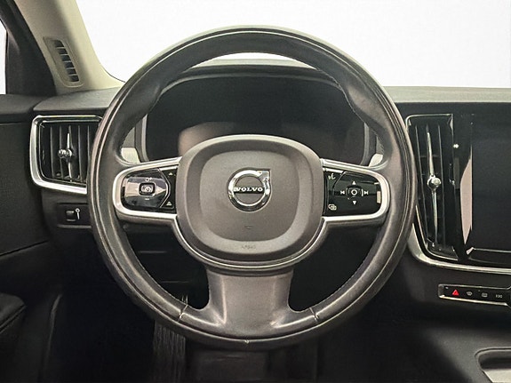 Volvo V90 Cross Country 16 of 30