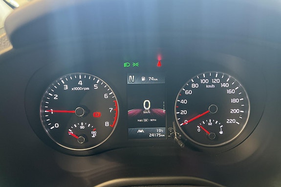 Kia Picanto 10 of 15