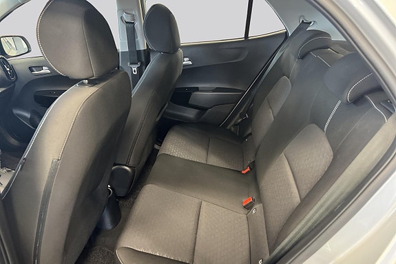 Kia Picanto 9 of 15