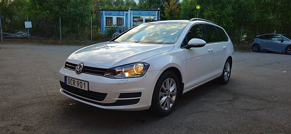 Volkswagen Golf VII 2 of 10