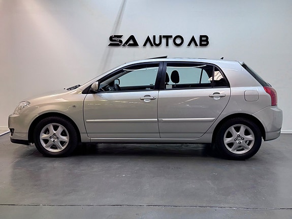 Toyota Corolla 3 of 23