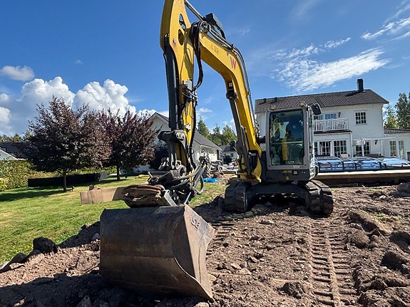 Grävmaskin Wacker Neuson ET 90 med flertalet redskap 4 of 5