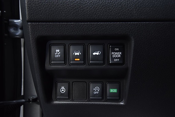 Nissan X-Trail 25 of 27