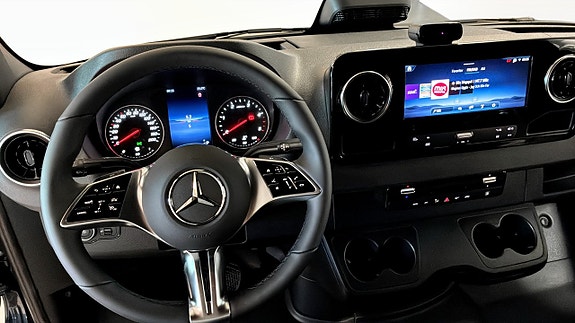 Mercedes-Benz Sprinter 319 4 of 12