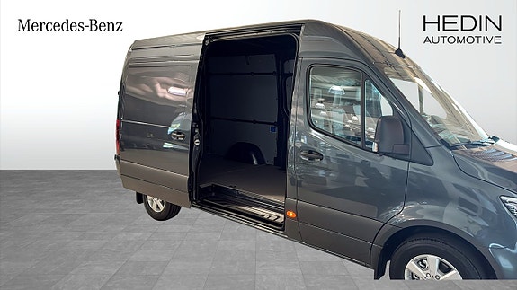 Mercedes-Benz Sprinter 319 11 of 12