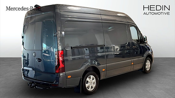 Mercedes-Benz Sprinter 319 2 of 12
