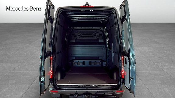 Mercedes-Benz Sprinter 319 10 of 12