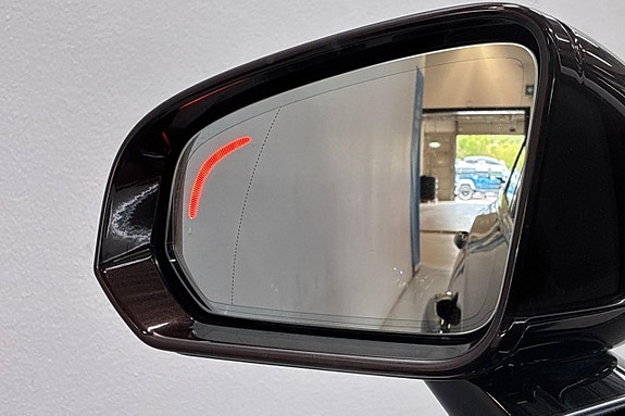 Volvo V90 26 of 30