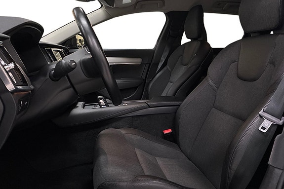 Volvo V90 13 of 30