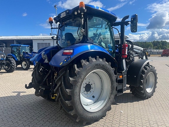 New Holland T6.180 AC Blue Power 3 of 12