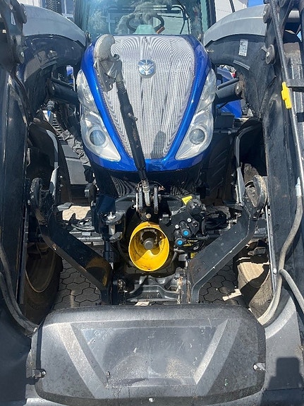 New Holland T6.180 AC Blue Power 5 of 12