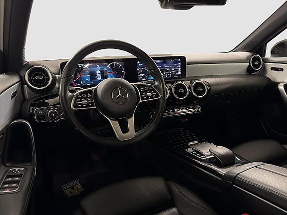 Mercedes-Benz A180 d 12 of 21