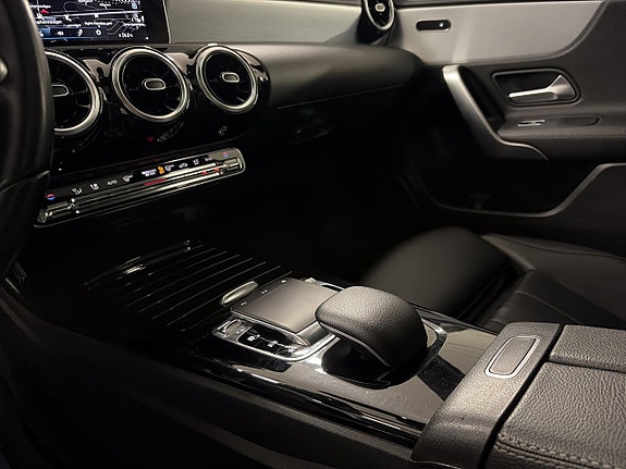 Mercedes-Benz A180 d 14 of 21