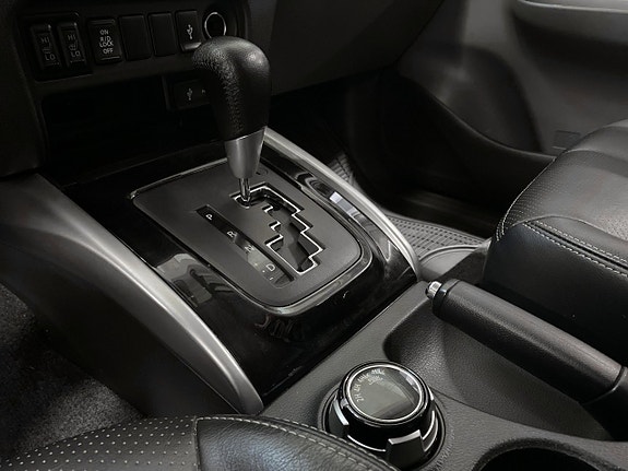 Mitsubishi L200 13 of 26