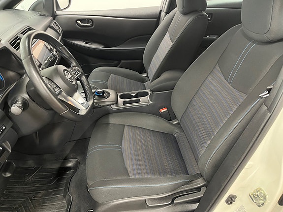 Nissan Leaf 10 of 22