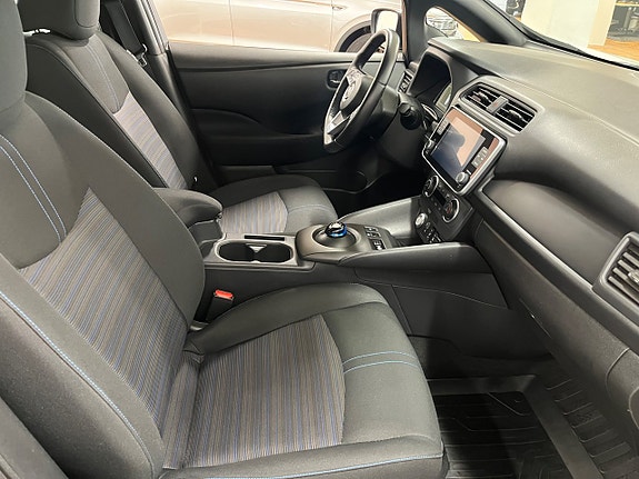 Nissan Leaf 18 of 22