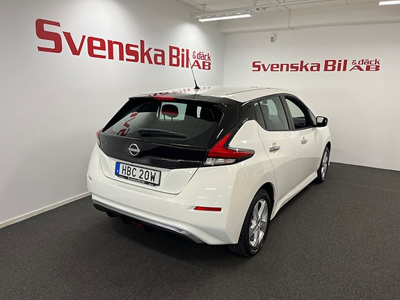 Nissan Leaf 9 of 22