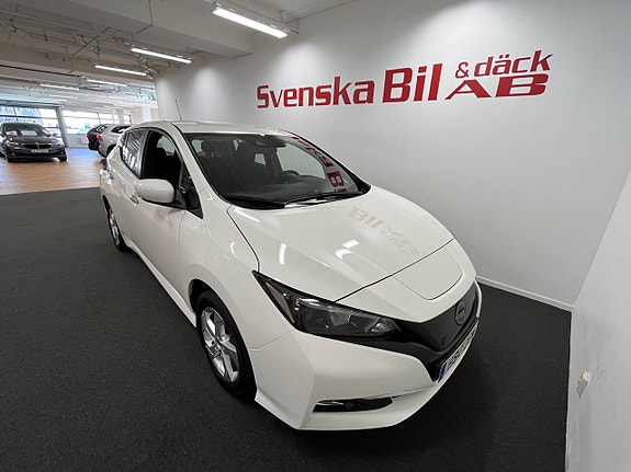 Nissan Leaf 3 of 22