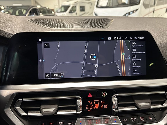 BMW 330e 22 of 27