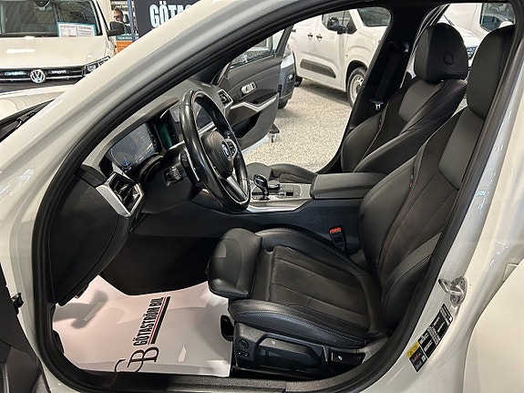 BMW 330e 12 of 27
