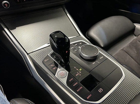 BMW 330e 25 of 27