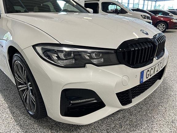 BMW 330e 6 of 27