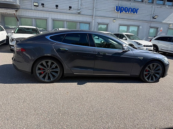 Tesla Model S 5 of 18